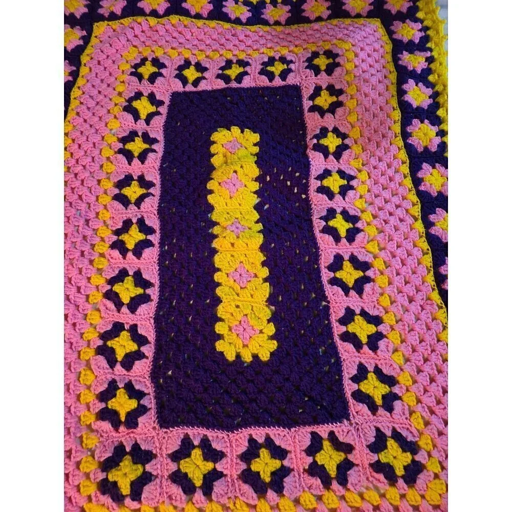 Vintage Handmade Groovy Psychedelic Flower Crochet Throw Blanket